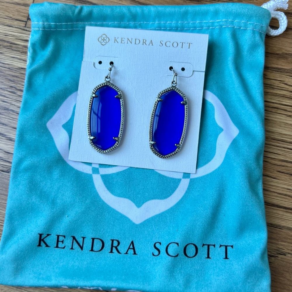 Kendra Scott • Elle Earrings • Cobalt Blue
